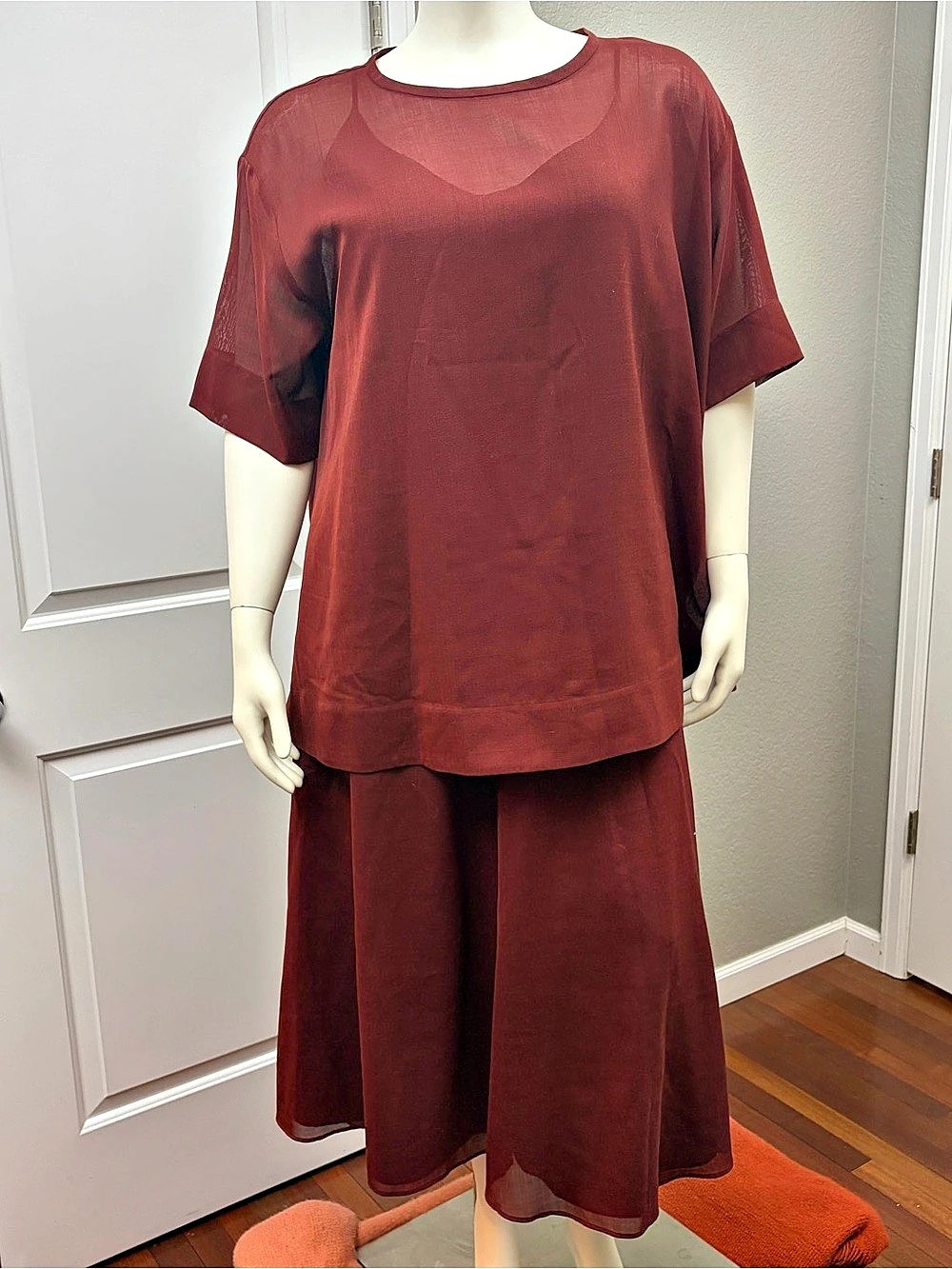 Marina Rinaldi Donna Skirt and Top in Burgundy Size 24 (skirt) and 22 (top) NWT